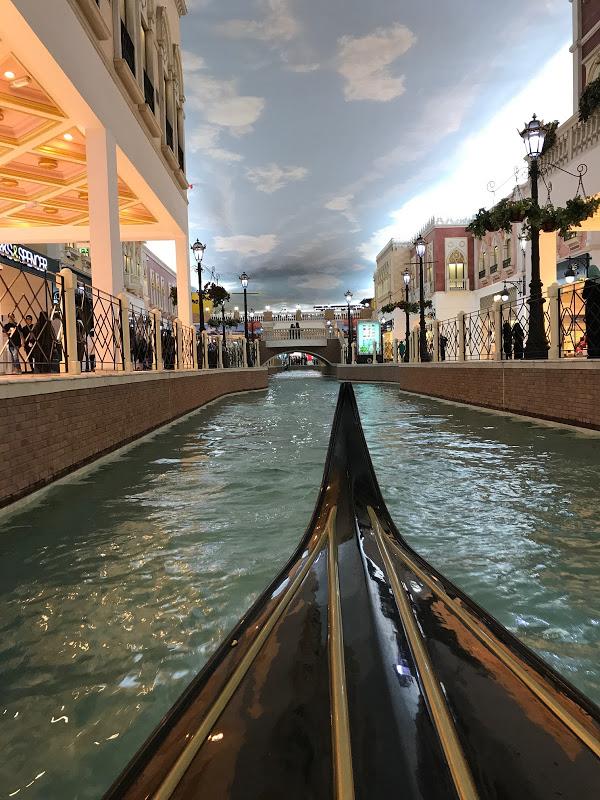 Qatar itinerary day 4 - go for a gondola ride - Villagio Mall!