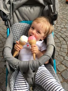 Weekend routine with a toddler - do not forget ice cream