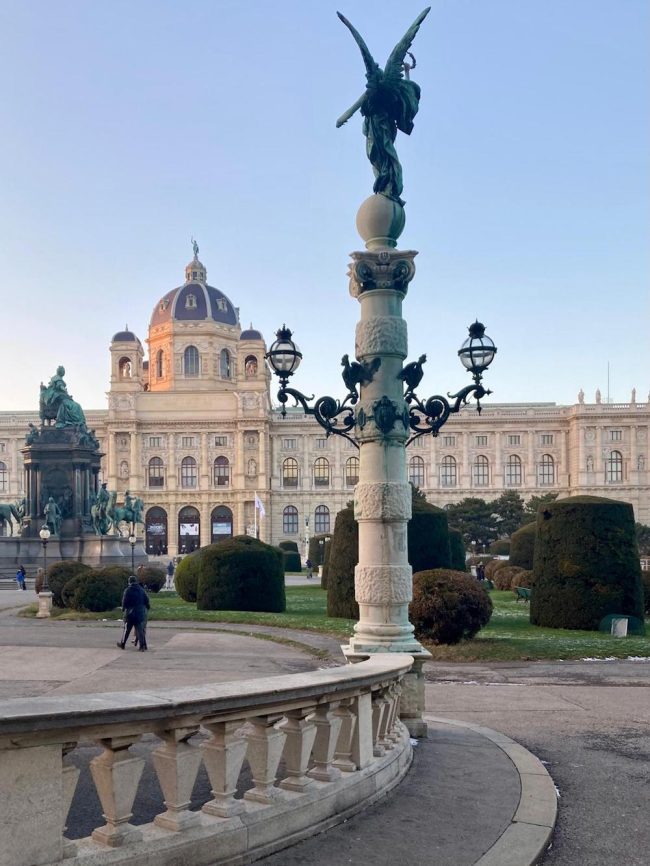 what to skip in vienna cover what to skip in Vienna cover - NHM